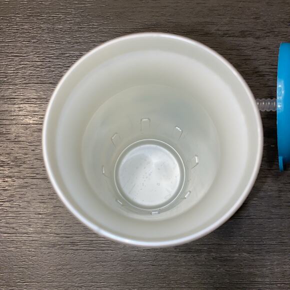 Vintage Thumbelina Don Bluth Limited Cup 1994 Water Bottle Cup With Straw RARE! - Picture 9 of 10